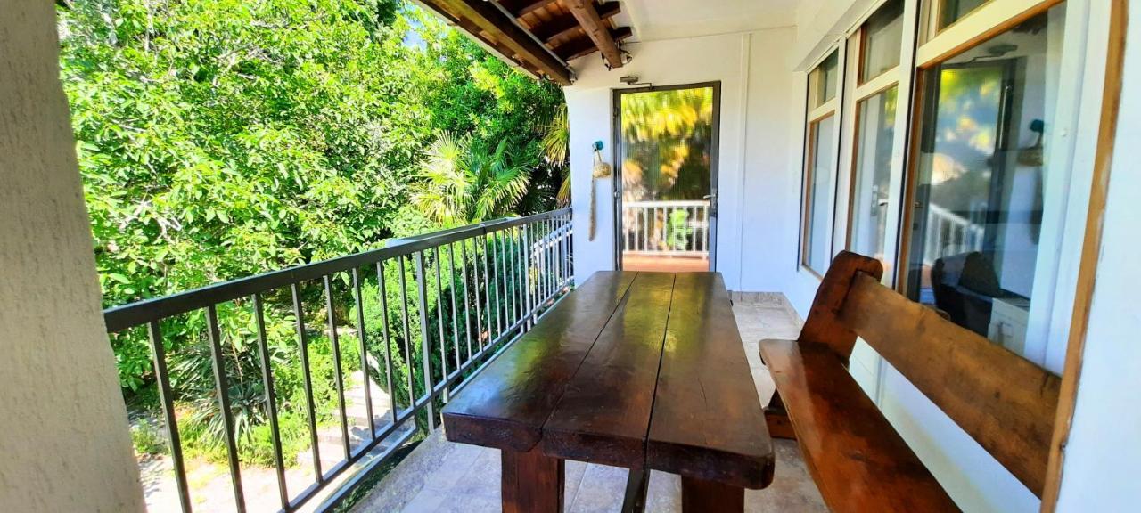 apartmani Iskra Krk Town Bagian luar foto